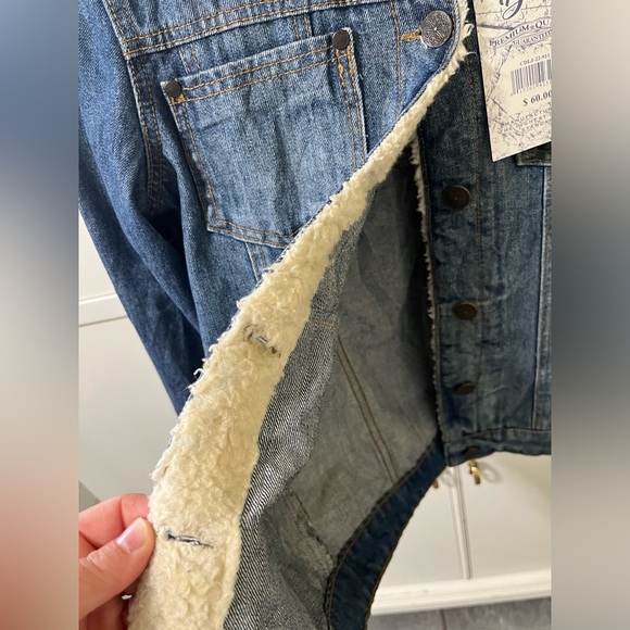 Girls comfort denim XL jean jacket. NWT - Picture 7 of 10